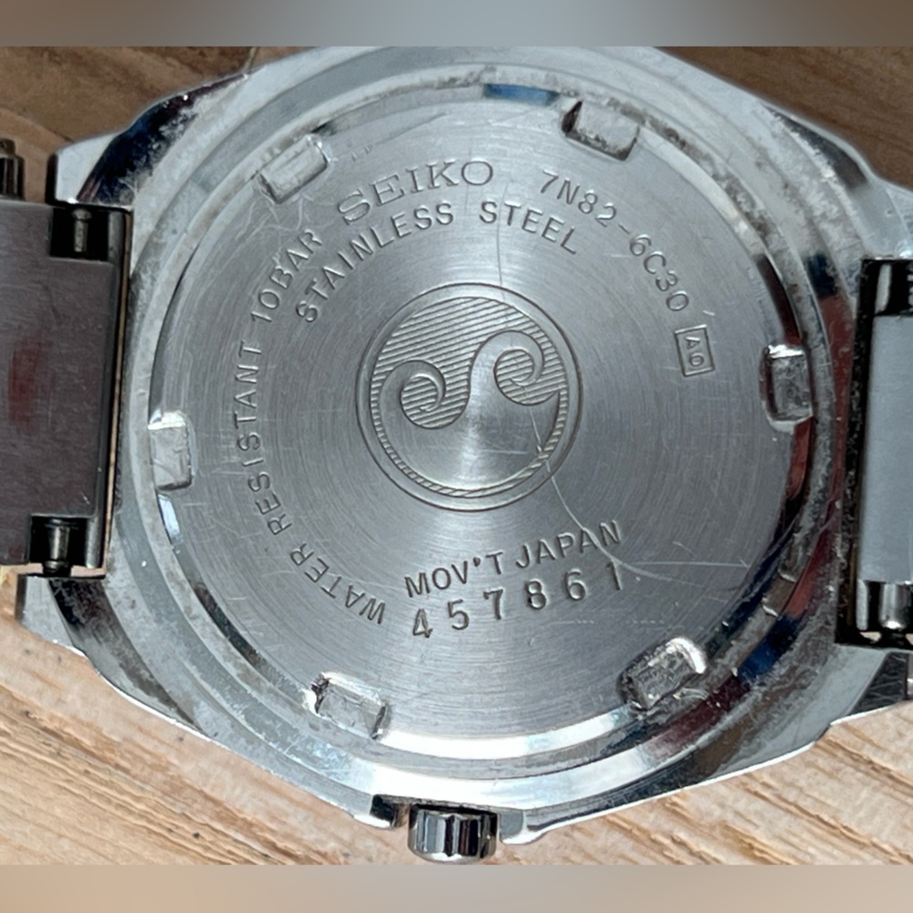 Seiko Rare Vintage Ladies Watch Blue Dial Stainless Case 10 BAR, Blue Leather - Picture 11 of 16